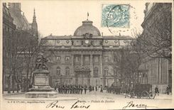 CPA Palais de justice Paris Garde Republicaine Militaria 