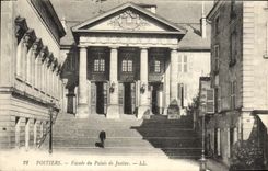 CPA Palais de justice Poitiers Facade 