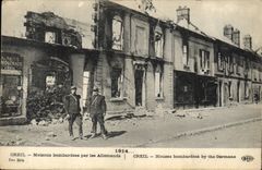 CPA Militaria Creil Maisons bombardees par les Allemands