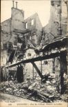 CPA Militaria Soissons Rue du College Maison incendiee