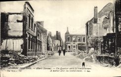 CPA Militaria Albert Un quartier apres le bombardement
