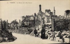 CPA Militaria Verdun Les ruines de la Rue Chevert