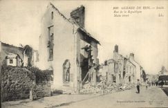 CPA Militaria Senlis Rue de la Republique