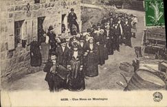 CPA Folklore Une noce en montagne Mariage