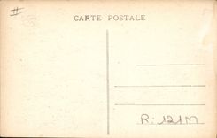 CPA Folklore Types du Cantal Une bergere 