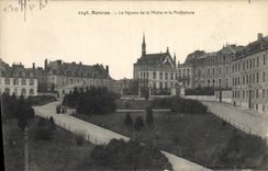 CPA Rennes Le square de la Motte et la Prefecture 