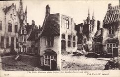CPA Militaria Ypres La Petite Place du Musee  
