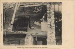 CPA Militaria Premier etage d'une maison eventree par les Allemands 