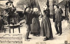 CPA Folklore Auvergne La bourree Vis a vis