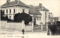 CPA Palais de Justice Pontoise