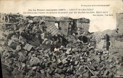 CPA Militaria La France reconquise Coucy le Chateau Le chaos des ruines du donjon