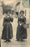 CPA Folklore Fileuse et jeunne paysanne d'Auvergne 
