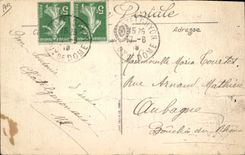 CPA Folklore Types d'Auvergne Vieille Paysanne 