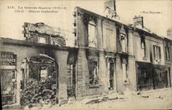 CPA Militaria La Grande Guerre 1914 15 Creil Maisons bombardees 