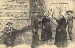 CPA Folklore Bouree d'Auvergne vis a vis 