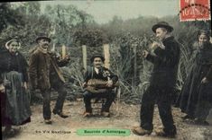 CPA Folklore Bouree d'Auvergne la vie Rustique 