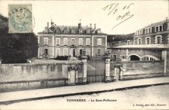 CPA Tonnerre La Sous Prefecture 