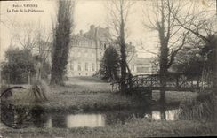 CPA Vannes Le Parc de la Prefecture 