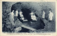 CPA La Balme les Grottes interieur des grottes Deux Caravanes en promenade sur le Lac 