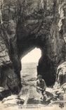 CPA Morbihan Quiberon Cote Sauvage Arche de la Grotte de Port Baca 