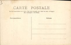 CPA Folklore Paysanne Auvergnetes en costume de Dimanche 