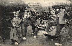 CPA Folklore L'Auvergne Pittoresque 