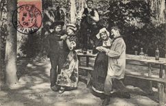 CPA Folklore la Bourree d'Auvergne 