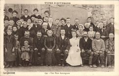 CPA Folklore Types d'Auvergne une noce Auvergnate Mariage