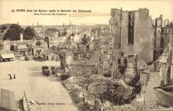 CPA Militaria Reims dans les Ruines apres la Retraite des Allmands rue Trouson du Coudray 