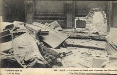 CPA Militaria Lille Le cabinet du Prefet apres le passage des Allemands 