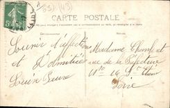 CPA Folklore En Auvergne a la fontaine du village 