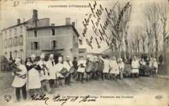 CPA Folklore L'Auvergne Pittoresque Le Mercredi des Cendres Procession des Cornards TOP