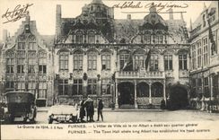 CPA Militaria La Guerre de 1914 Furnes L'Hotel de Ville au le roi Albert a etabli son quartier gener
