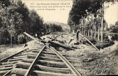CPA Militaria La Grande Guerre 1914 15 Destruction d'une voie ferree sur le Nord pres de Pecquigny 