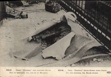 CPA Militaria 1914 Deux Tauben ont survole Paris sur la terrasse 14 rue de la Banque 