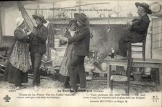 CPA Folklore La Bourree d'Auvergne Finale Notre Auvergne Region du Puy de Dome 