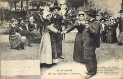CPA Folklore En Auvergne La Bourree Le Croisement 