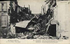 CPA Militaria La Guerre 1914-1917. SOISSONS- Maison bombardées par les Allemands
