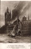CPA Militaria Les Premier obus Allemands sur les célébres HALLES D'YPRES
