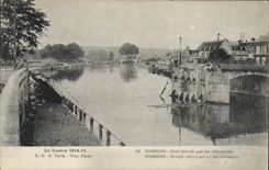 CPA Militaria La Guerre 1914-17. SOISSON Pont détruit par les Allemands
