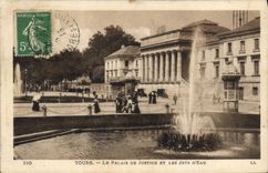 CPA TOURS.-LE PALAIS DE JUSTICE ET LES JETS D'EAU