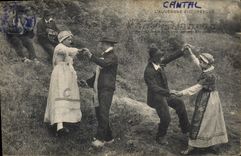 CPA Folklore L'AUVERGNE PITTORESQUE