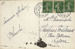 CPA Folklore Une bourrée à huit(Anciens costumes de Velay)