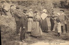 CPA Folklore LE VELAY PITTORESQUE La Bourrée