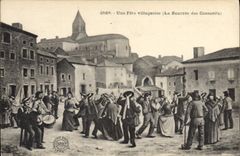 CPA Folklore Une Fête villageoise ( La Bourrée des conscrits)