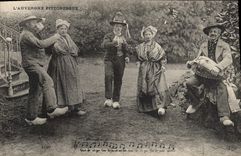 CPA Folklore La bourree
