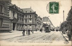 CPA VERSAILLES Palais de Justice et rue Saint-pierre Tramway
