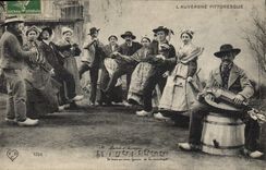 CPA Folklore L'AUVERGNE PITTORESQUE