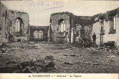 CPA Militaria Vaubecourt Interieur de l'Eglise 