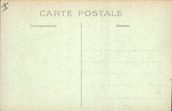 CPA Militaria St Quentin La Place du 8 Octobre et la Rue de La Fere Avril 1919